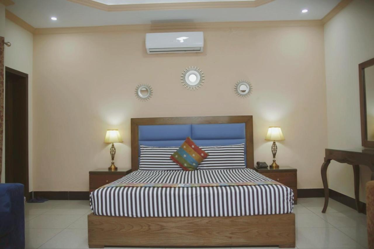 Al Burhan Express Hotel Lahore Luaran gambar