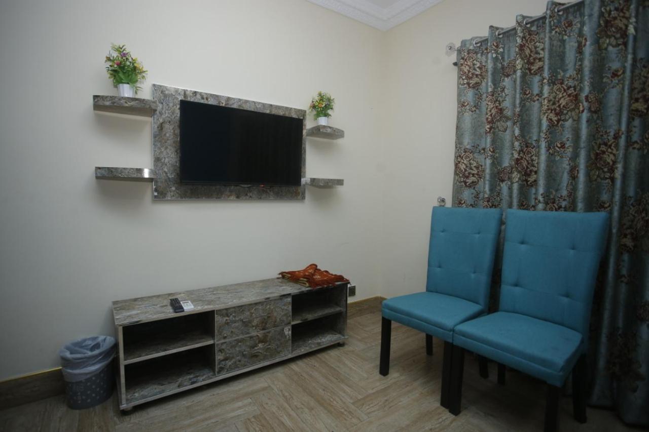 Al Burhan Express Hotel Lahore Luaran gambar