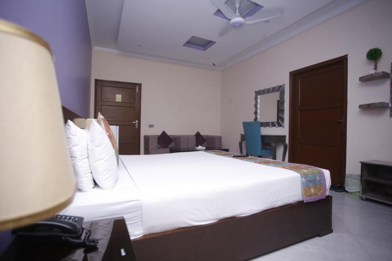Al Burhan Express Hotel Lahore Luaran gambar