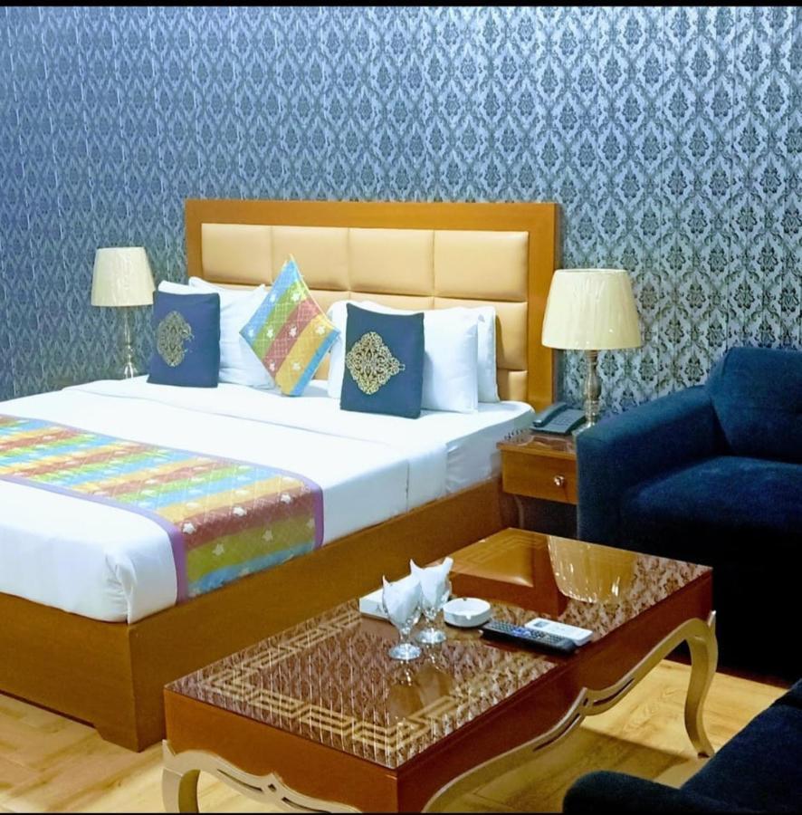 Al Burhan Express Hotel Lahore Luaran gambar